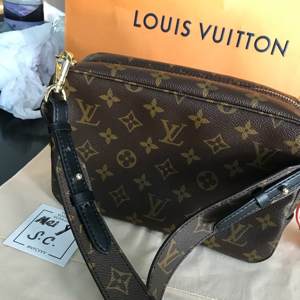 Louis Vuitton Trousse 23